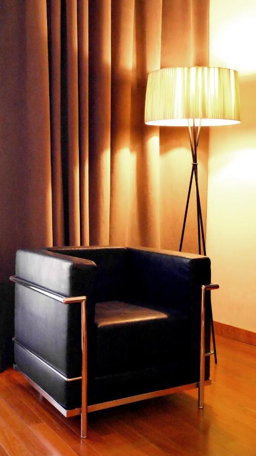 725 Continental Hotel Μπουένος Άιρες Εξωτερικό φωτογραφία A floor lamp