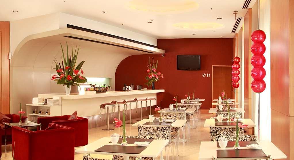 725 Continental Hotel Μπουένος Άιρες Εστιατόριο φωτογραφία The interior of the lounge