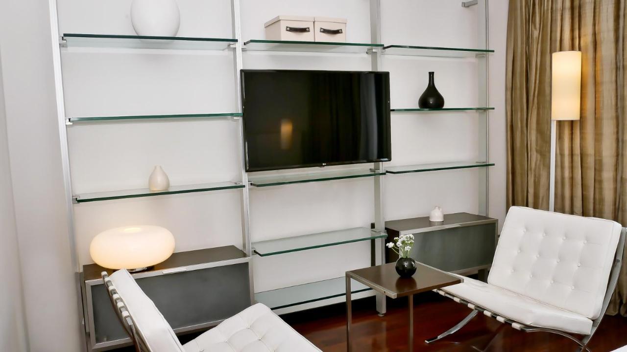 725 Continental Hotel Μπουένος Άιρες Εξωτερικό φωτογραφία A flat screen television